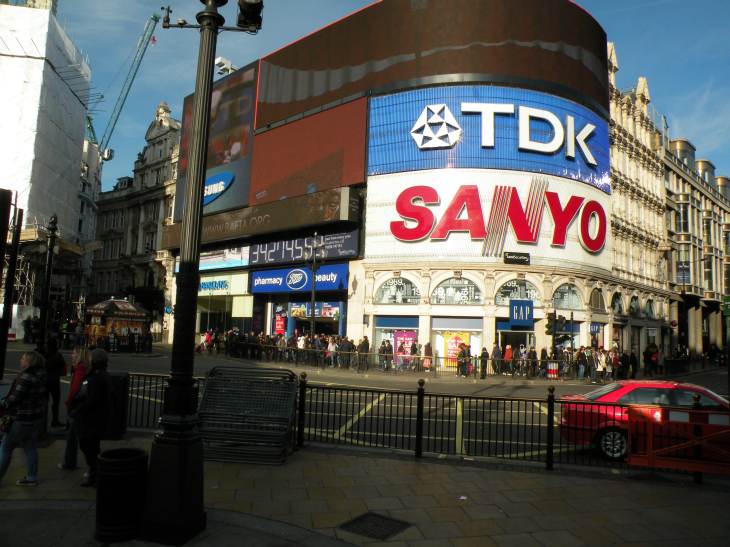  Piccadily Circus